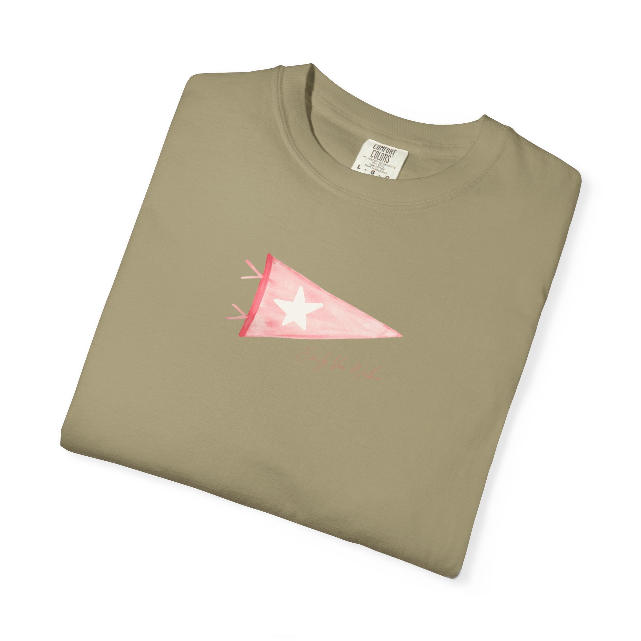 Star Pennant - Comfort Tee